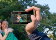 Cara Gunakan Camcorder Grip di Galaxy Z Flip6, Bikin Video Sinematik Jadi Lebih Mudah, Simak Agar Anda Layaknya Cinematographer Profesional