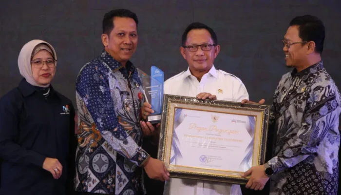 Pemkab Tangerang Raih Penghargaan Anindhita Wistara Data dari BPS RI