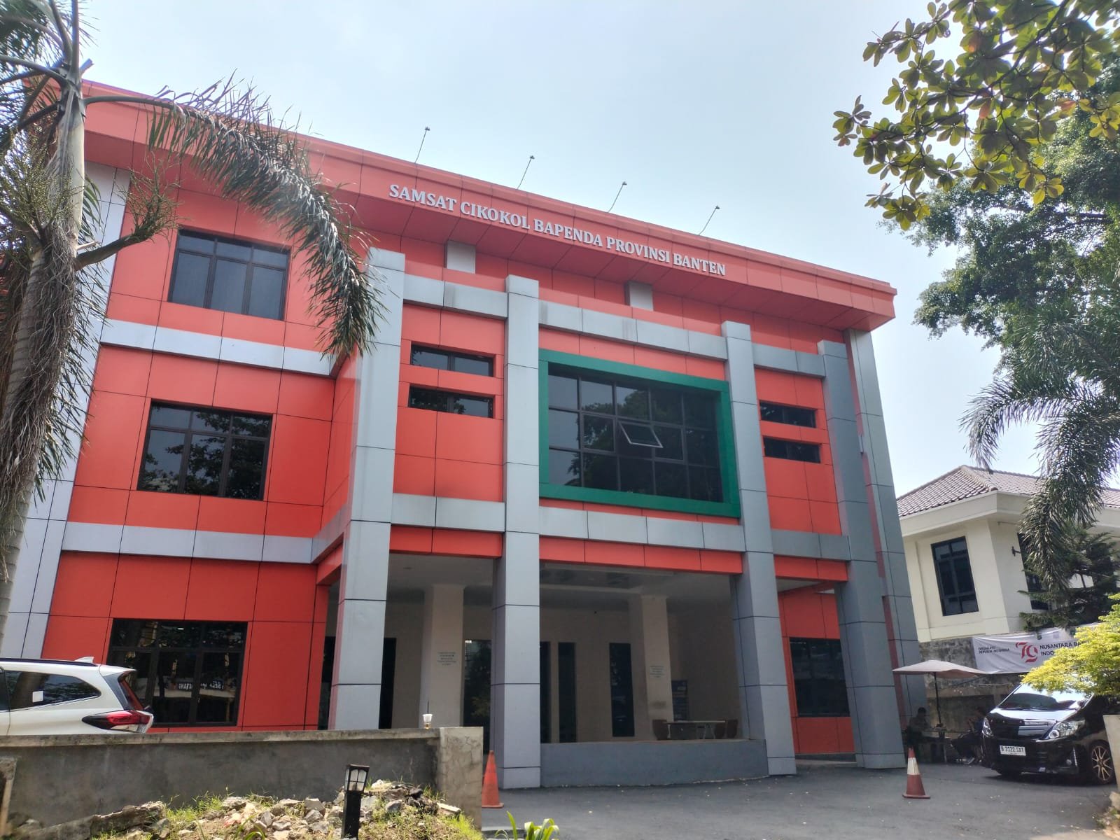 kantor samsat cikokol