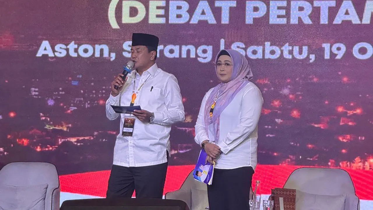 Debat Pertama