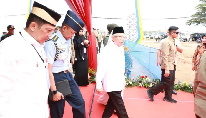Pj Bupati Dampingi Wakil Presiden RI di Acara Pencanangan Pembangunan Universitas Syekh Nawawi dan Rumah Sakit Islam