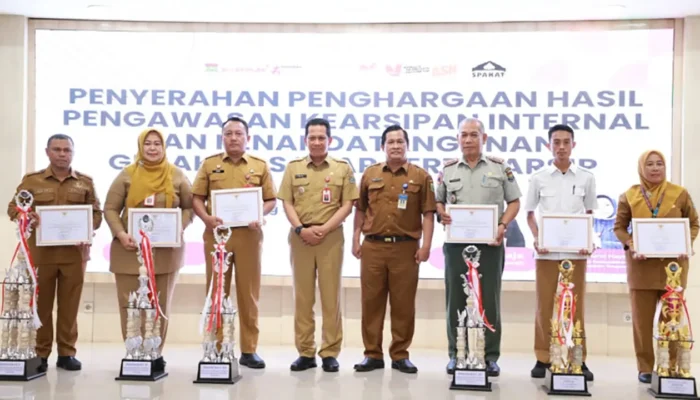 Jadi Kunci Utama Tata Kelola Internal, Pemkab Tangerang Berikan Penghargaan Kearsipan 2024 kepada Perangkat Daerah