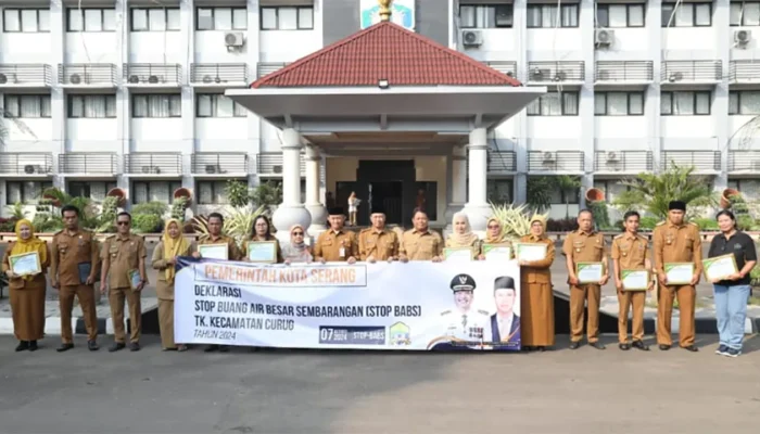 Kota Serang Komitmen Ciptakan Lingkungan Sehat, Pemkot Berikan Penghargaan kepada Kelurahan di Kecamatan Curug yang Terbebas ODF
