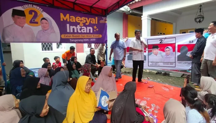 Maesyal Sapa Warga Kadu Agung, Kampung Bugel, Beri Pesan Humor: “Coblos yang di Tengah!”