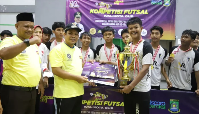 Dari 16 Tim Terbaik SMA/SMK/MAN se-Kota Tangerang, SMA PGRI 109 Juara Kompetisi Futsal Wali Kota Cup 2024