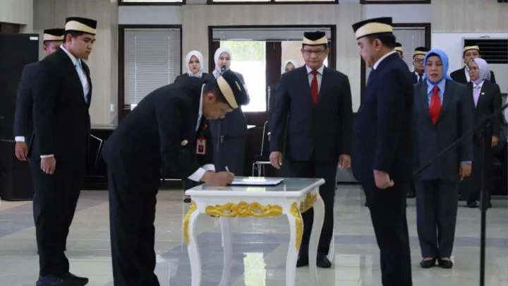 Sang Birokrat Entertain, Soma Atmaja Resmi Menjabat Sekda Kabupaten Tangerang