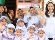 Tinjau SPPG Curug Kulon, Wamen Kemendukbangga: MBG Bukan Hanya Untuk Anak Sekolah, Tapi Juga Untuk Ibu Hamil, Menyusui, dan Baduta”