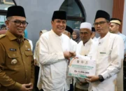 Bupati Maesyal Rasyid dan Gubernur Andra Soni Safari Ramadan ke Bojong Nangka, Bantu Guru Ngaji, Marbot, dan Mustahiq
