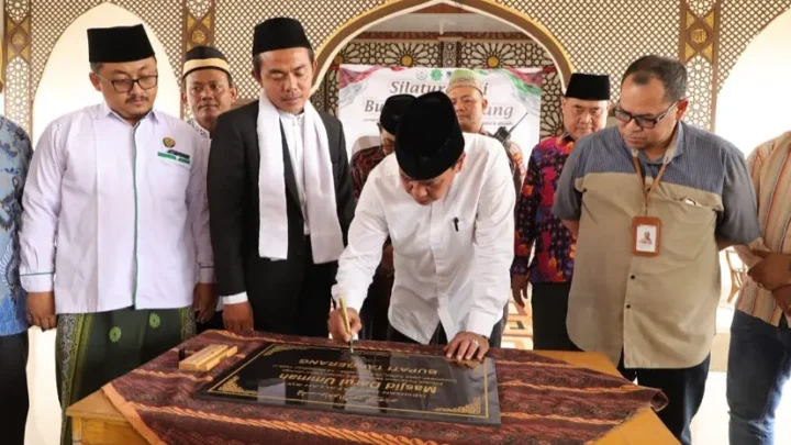 Bupati Tangerang Resmikan Masjid Darul Ummah di Pondok Pesantren Modern dan Tahfizh Darul Ummah Cisoka