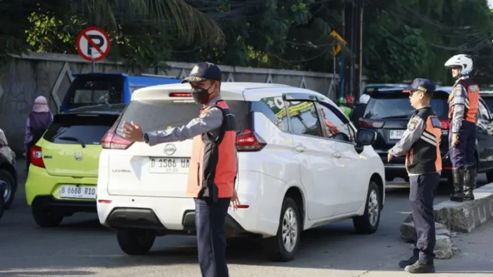 Atasi Lalu Lintas di Kelapa Dua, Dishub Kabupaten Tangerang Terjunkan Personel di 5 Titik Strategis