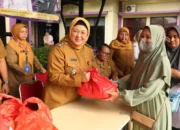 Diskon Gila-gilaan! Wakil Bupati Tangerang Bikin Heboh Cisoka dengan Bazar Sembako Harga ‘Seikhlasnya’