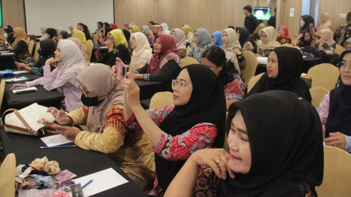 Emak-Emak Belajar Cuan Lewat Dunia Digital! Kolaborasi Pemkab Tangerang, Kemenekraf, dan Tiktok by Tokopedia