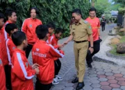 Tim Cilik Salfas Soccer Kota Tangerang Siap Berlaga di Kuala Lumpur Cup 2025, Wali Kota Sachrudin: “Mainlah Penuh Semangat!”