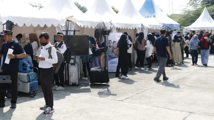 Tersedia 8.171 Lowongan Kerja! 32 Perusahaan di Naker Fest 2025 Tangerang Lagi Butuh Karyawan