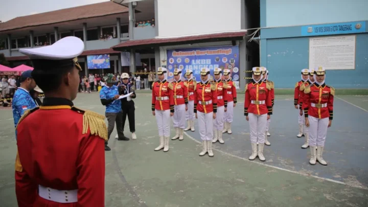 Aksi Kolosal 37 Tim Paskibra Warnai Lomba Kreativitas Baris Berbaris (LKBB) Jangkar 2025 di SMAN 6 Tangerang