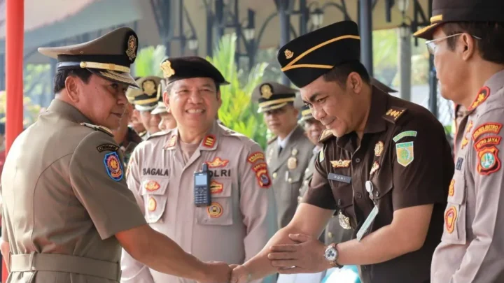 Apel Apel Kesiapsiagaan HUT Satpol PP, Satlinmas, dan Damkar! Bupati Tangerang Ajak Aparatur Sipil Harus Jadi Contoh Integritas di Hari Jadi Tiga Lini Masa