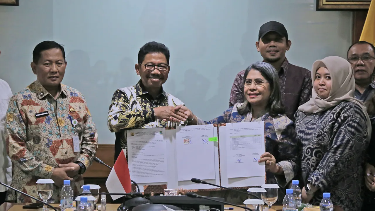Serah Terima Gedung Pasar Anyar