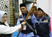 Wabup Intan Nurul Hikmah Resmi Lepas 393 Jamaah Haji Gelombang Kedua Kloter 11 JKG di Masjid Agung Al-Amjad
