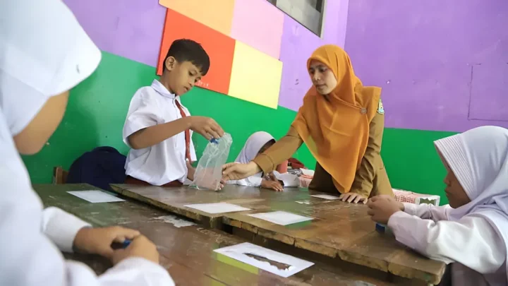 Kepala Sekolah dan Guru di Tangerang Beri ‘Nilai A’ untuk 100 Hari Kerja Sachrudin-Maryono di Sektor Pendidikan