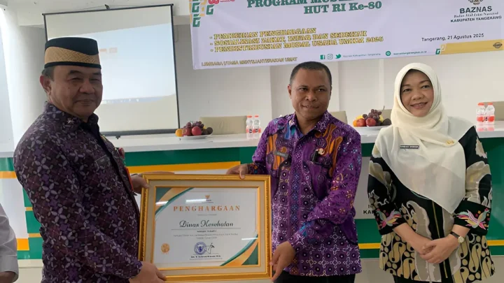 UMKM Terima Modal Usaha, Sekda Kabupaten Tangerang Apresiasi Baznas Award 2025