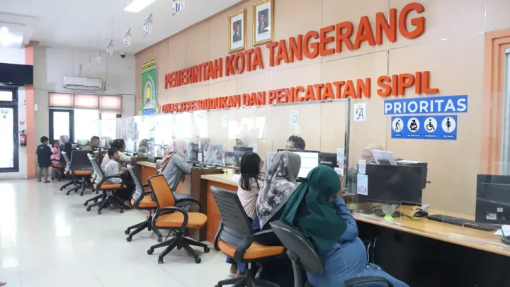 Tanpa Antre! Warga Tangerang Bisa Cetak KK hingga Akta Secara Mandiri di Rumah