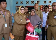 Wabup Tangerang Salurkan Bantuan Langsung untuk Korban Angin Puting Beliung di Jambe
