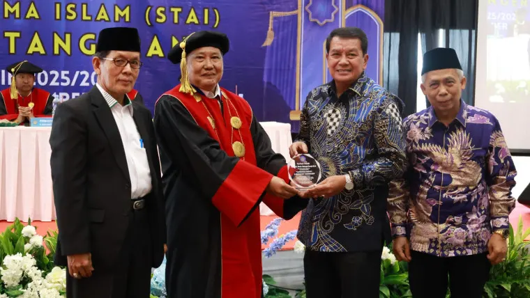 Hadiri Wisuda STAI Darul Qalam, Bupati Tangerang: Jadilah Agen Perubahan!