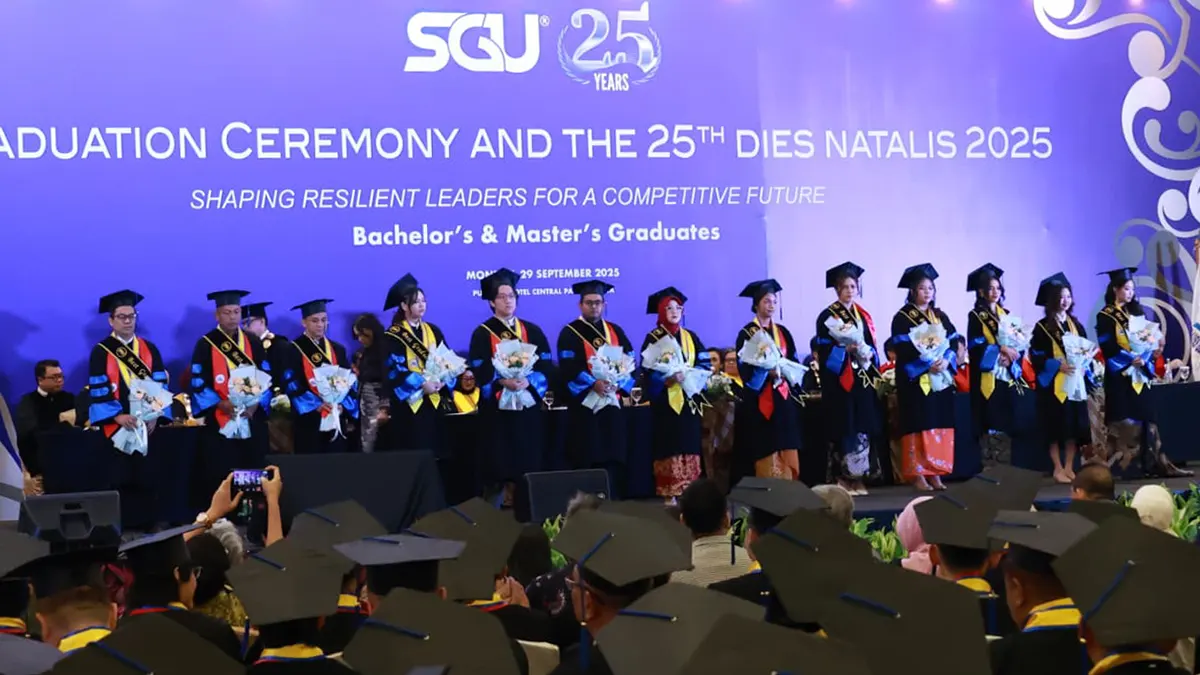SGU Laksanakan Wisuda & Dies Natalis ke-25, Wabup Intan Sampaikan Dukungan