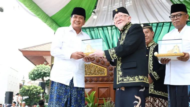 Bupati Tangerang dan Gubernur Banten Hadiri Haul ke-67 Tuan Syekh Abdul Qodir Jailani di Ponpes Al-Istiqlaliyah Cilongok