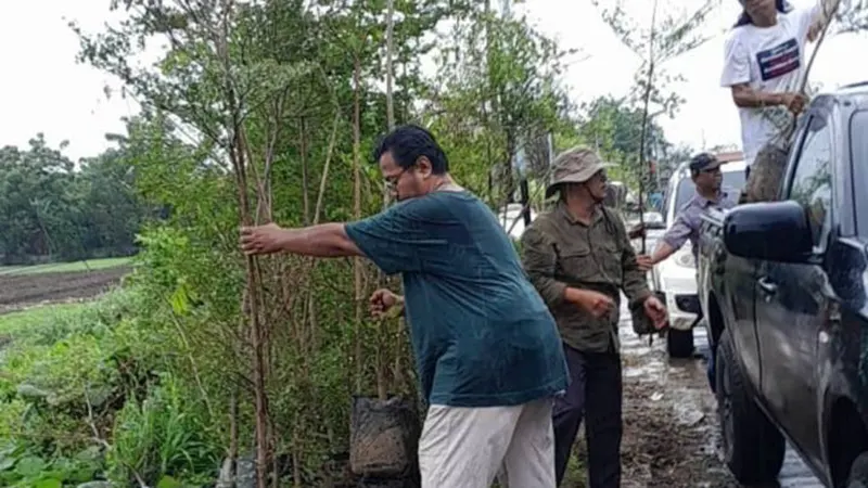 Sambut HUT ke-33 Kota Tangerang, Banksasuci Foundation Lakukan Penanaman Ribuan Pohon