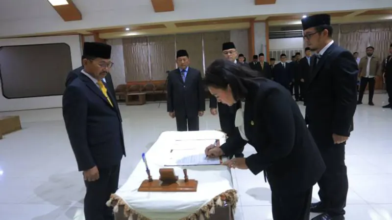 Wali Kota Tangerang Rotasi dan Lantik 61 Pejabat, Langkah Strategis Perkuat SDM