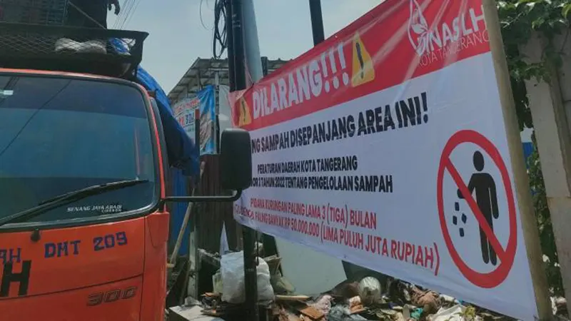 Pemkot Tangerang Tutup TPS Liar di Kelurahan Karang Timur