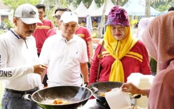 Gebyar Festival Kuliner Cikupa Ditutup, Sertifikat Halal Diserahkan kepada Pelaku UMKM