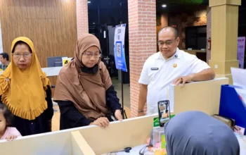 Pasar Kemis Buka Layanan Adminduk Malam Hari, Pemohon Capai 150 Orang