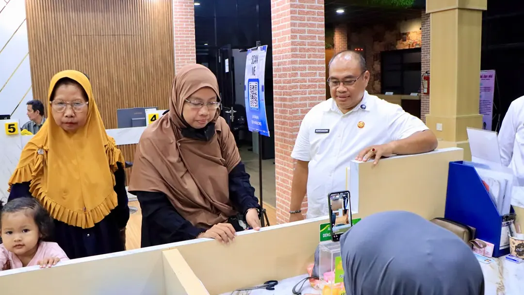 Pasar Kemis Buka Layanan Adminduk Malam Hari, Pemohon Capai 150 Orang
