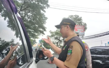 Sambil Razia Kendaraan, Samsat Cikokol Sosialisasikan Diskon Pajak